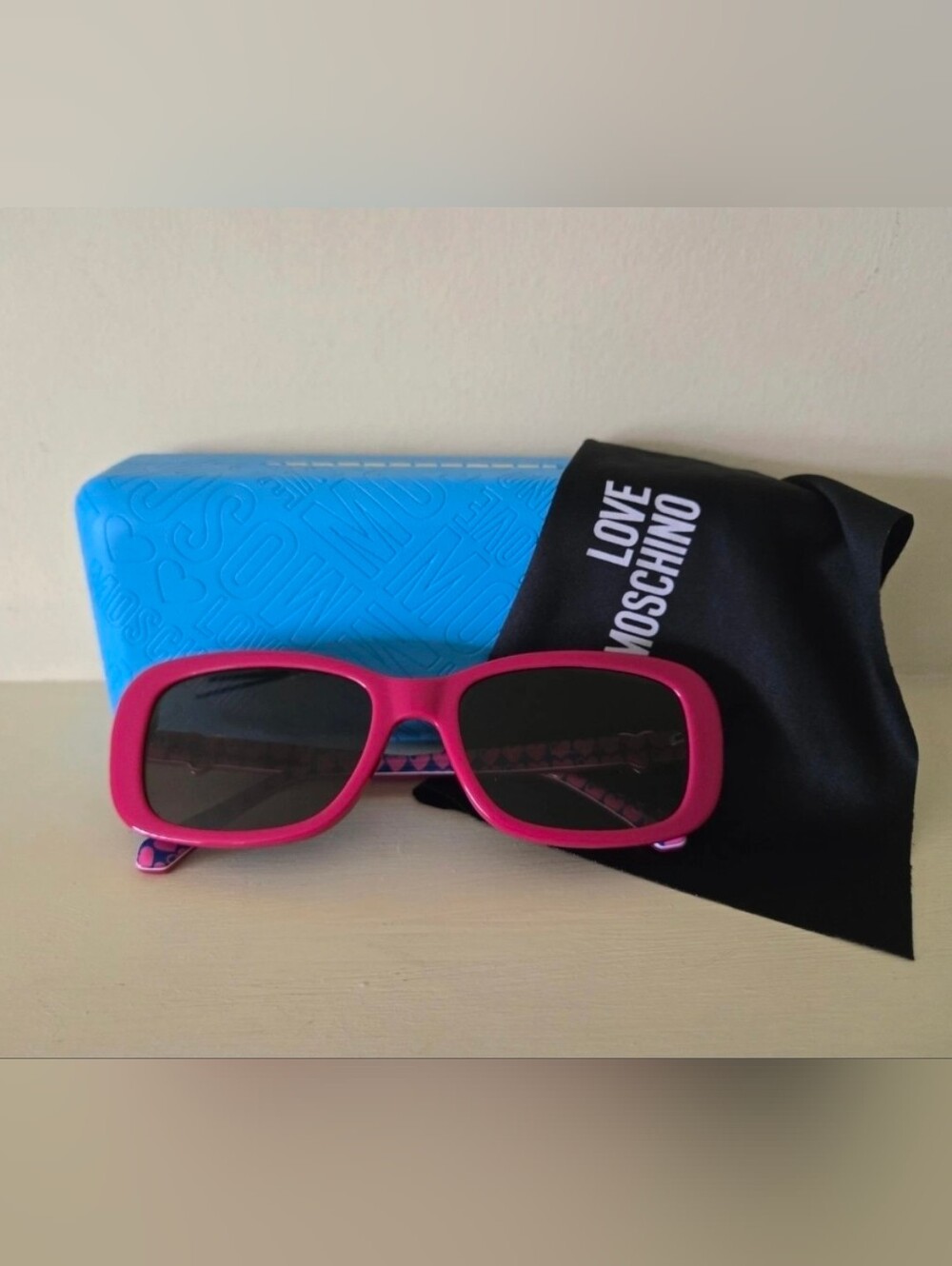 Love Moschino MOL060/S 0MU1 70 Fuchsia/Brown 55-18-140 Sunglasses Hot Pink